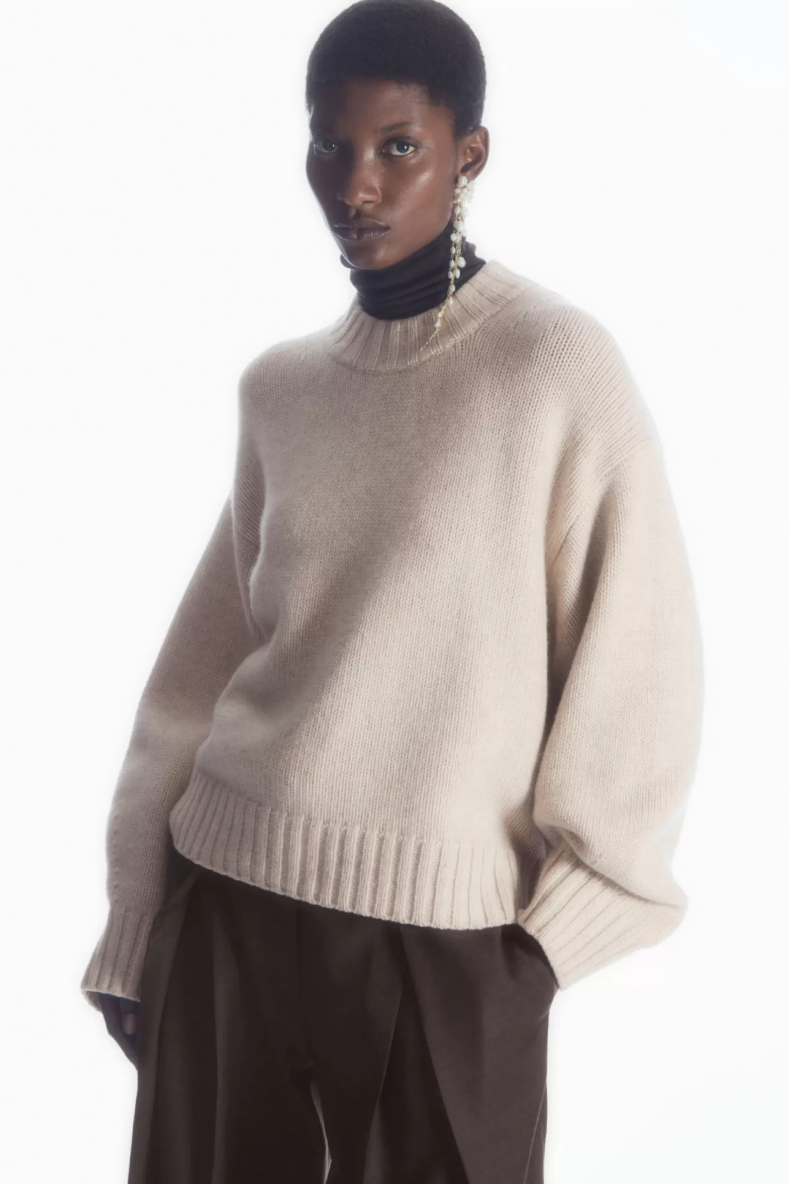 COS CHUNKY PURE CASHMERE CREW-NECK JUMPER