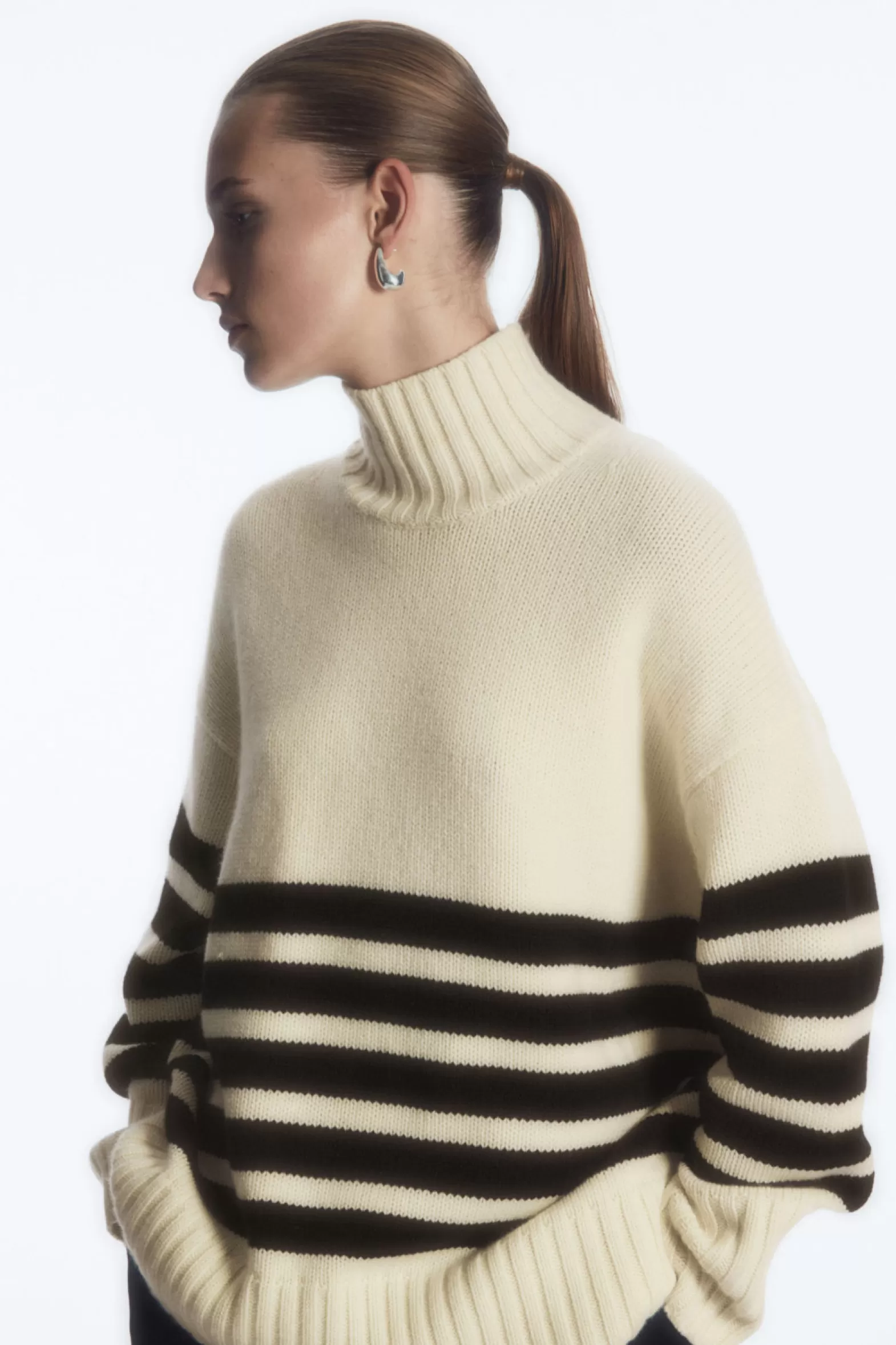 COS FUNNEL-NECK PURE CASHMERE JUMPER