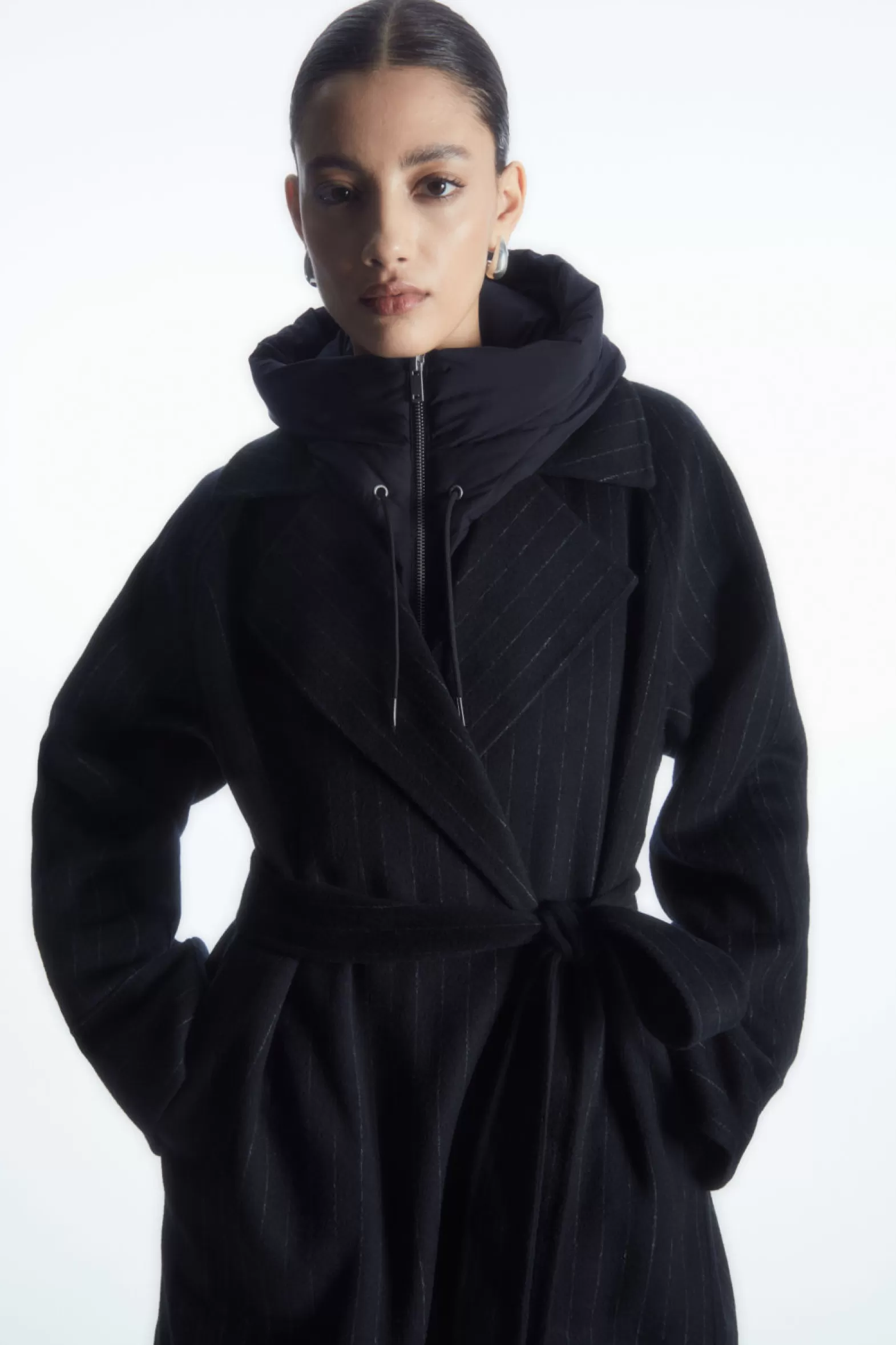 COS HOODED MOCK COLLAR