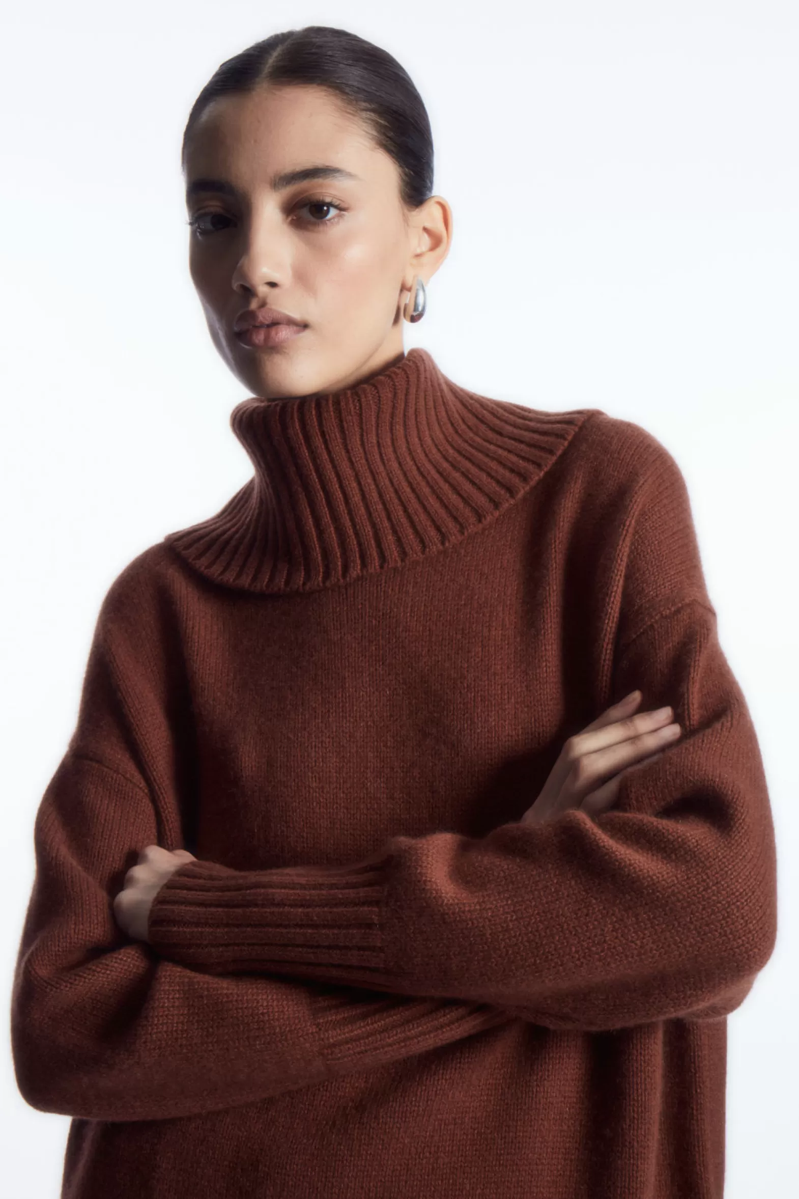 COS OVERSIZED PURE CASHMERE ROLL-NECK JUMPER