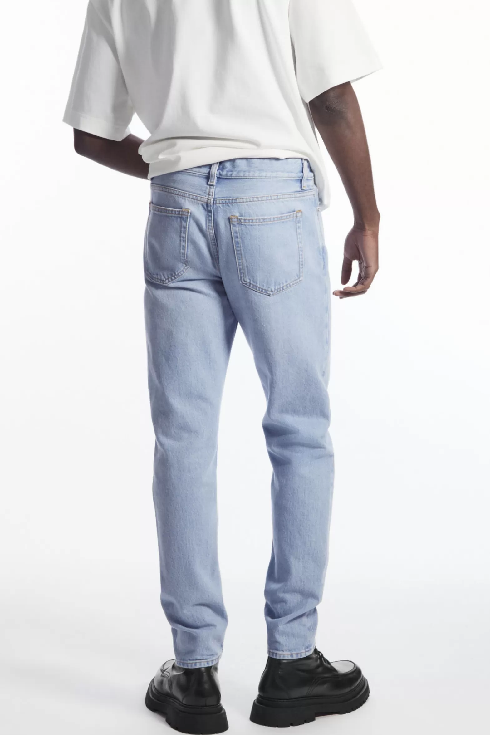 COS PILLAR JEANS - TAPERED