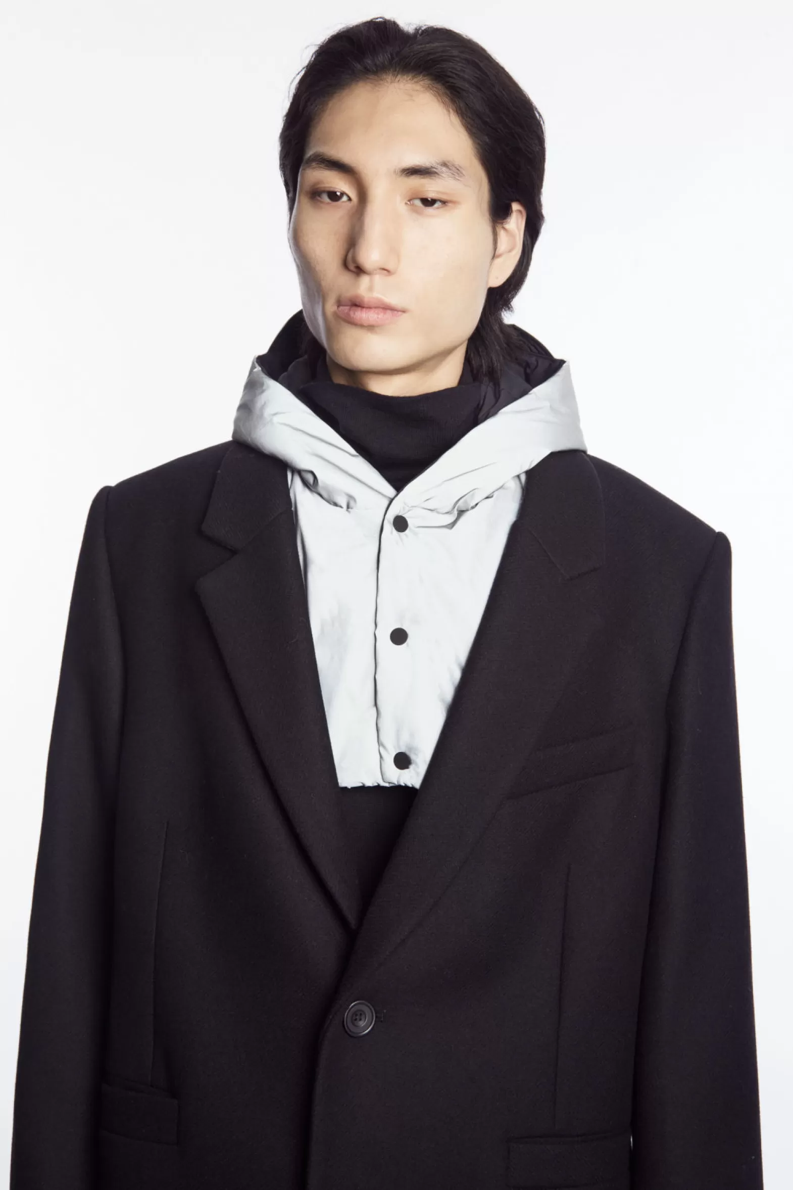 COS REFLECTIVE REVERSIBLE CROPPED HYBRID GILET