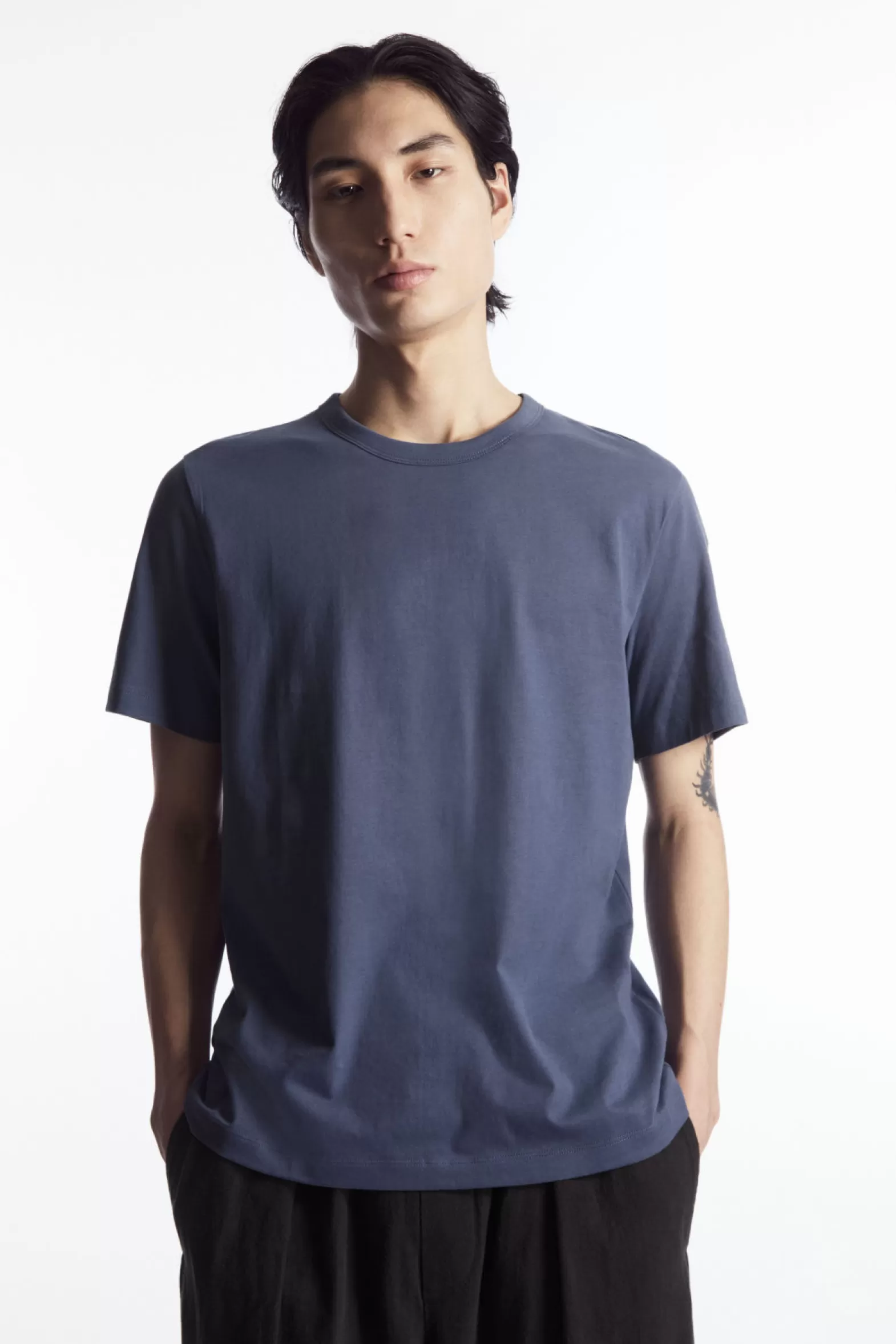 COS REGULAR-FIT MID-WEIGHT BRUSHED T-SHIRT
