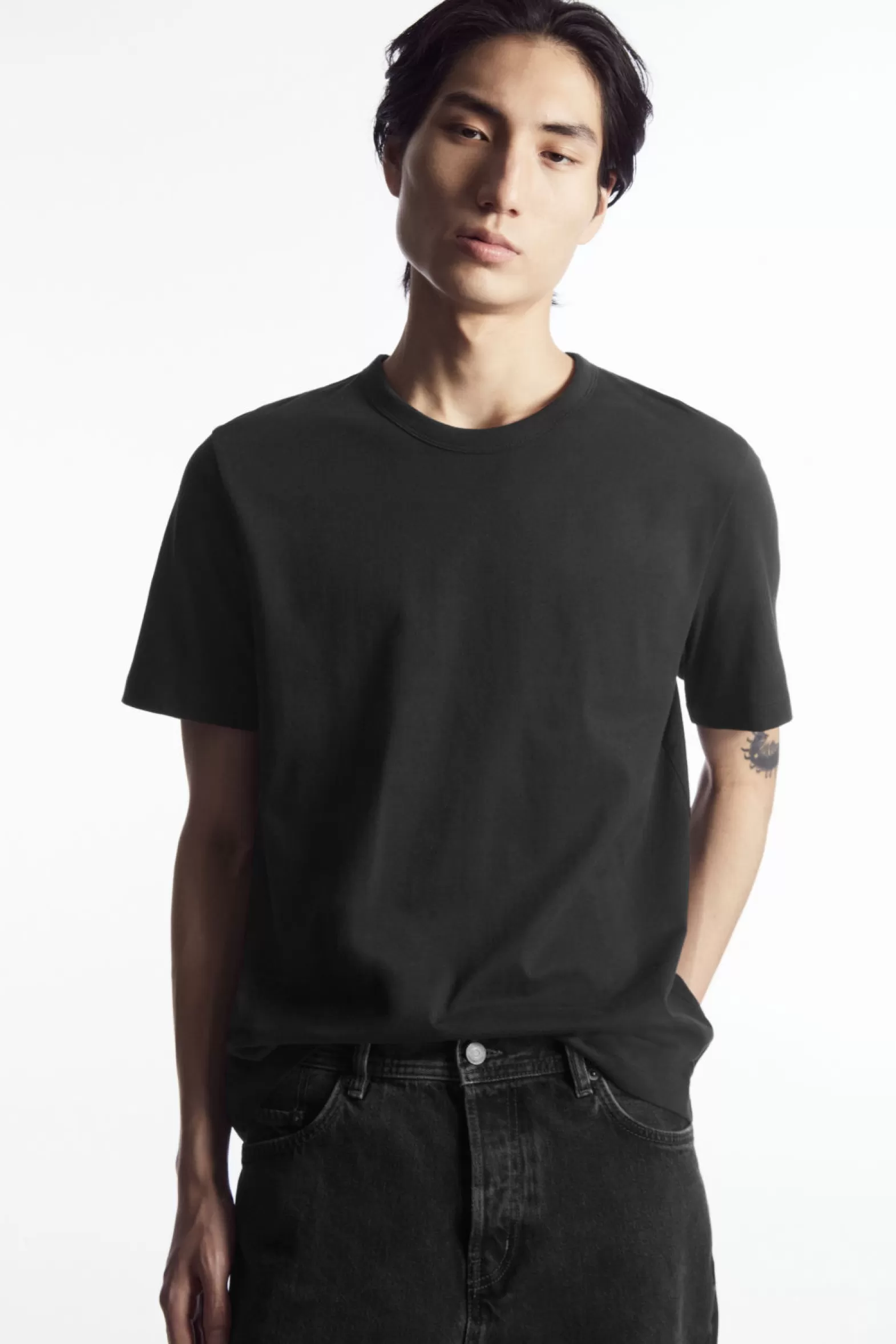 COS REGULAR-FIT MID-WEIGHT BRUSHED T-SHIRT