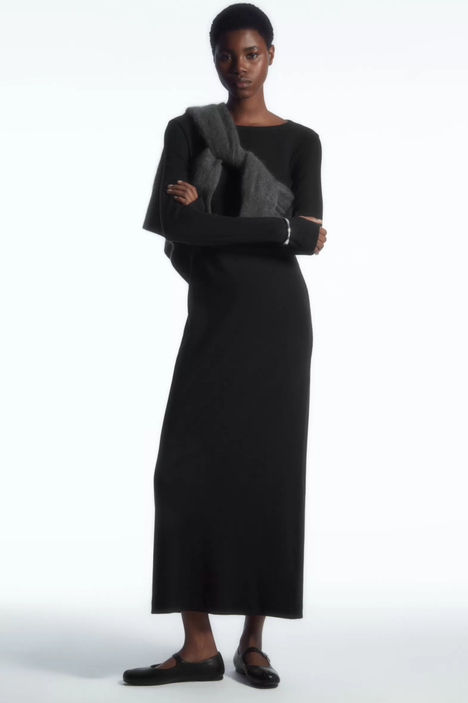 COS RIBBED LONG-SLEEVED MIDI DRESS