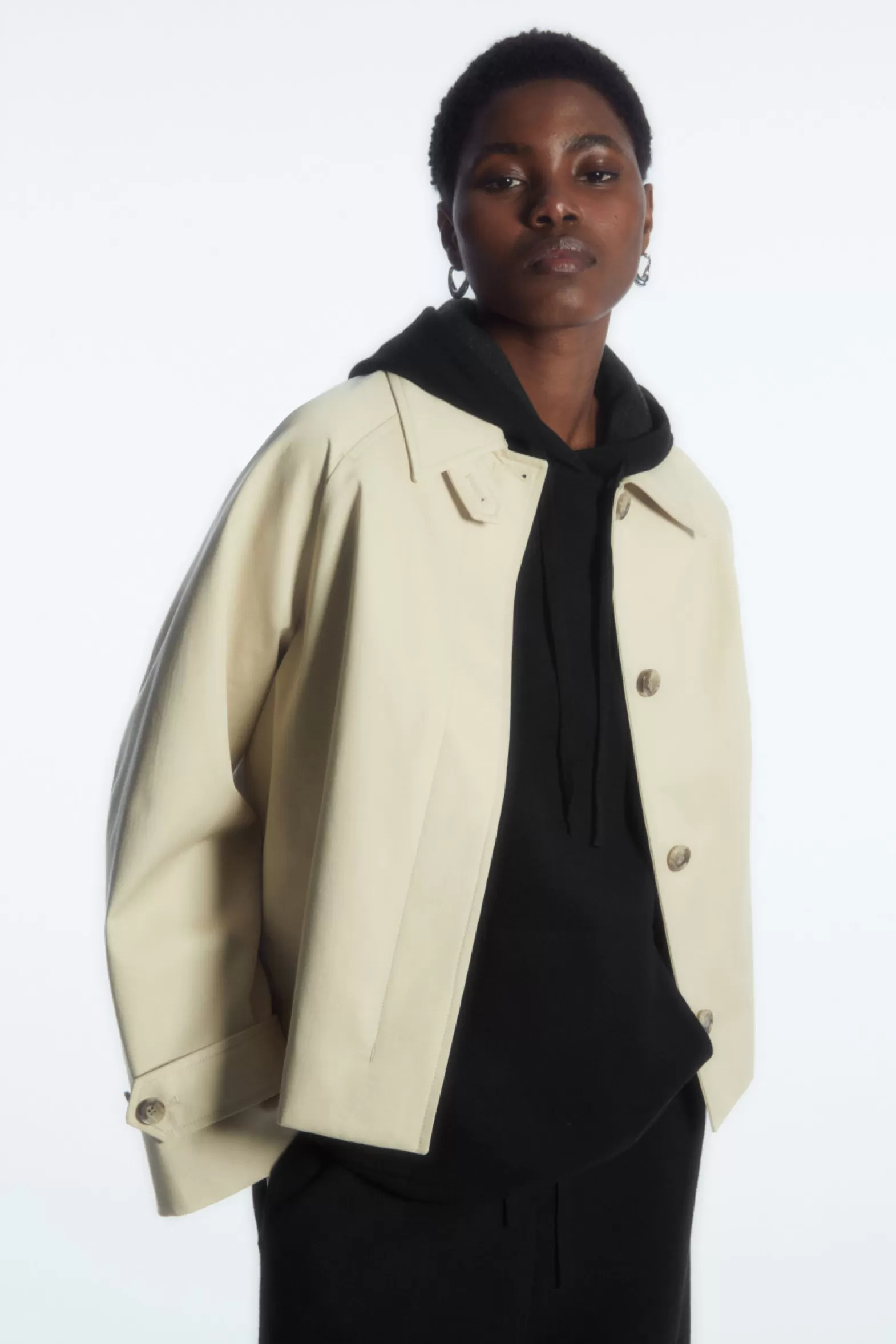 COS SHORT TWILL TRENCH COAT