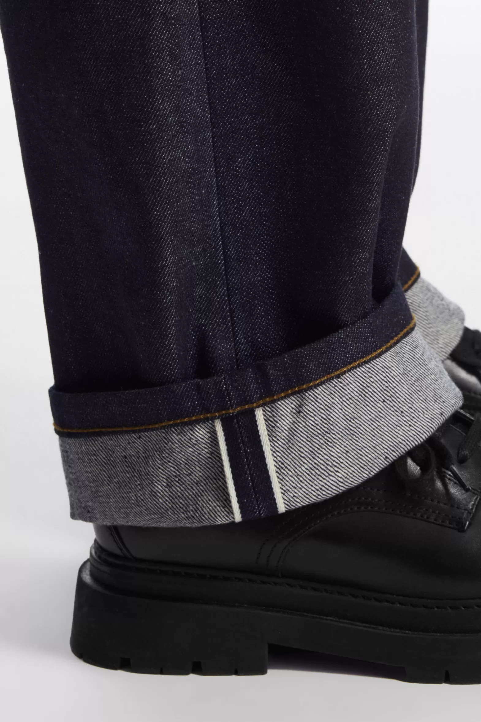 COS SIGNATURE RAW SELVEDGE JEANS - STRAIGHT