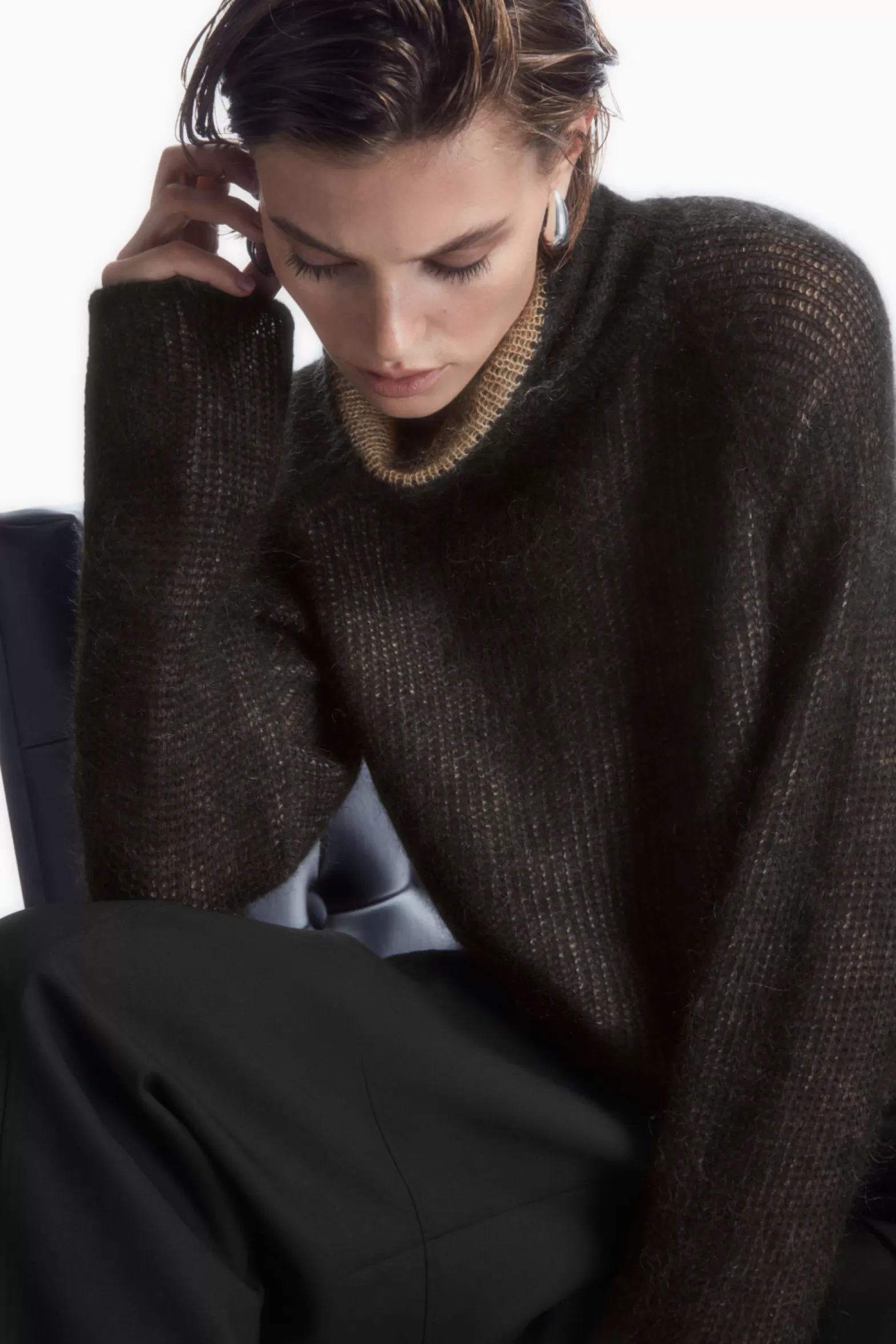 COS TWO-TONE MOHAIR TURTLENECK JUMPER