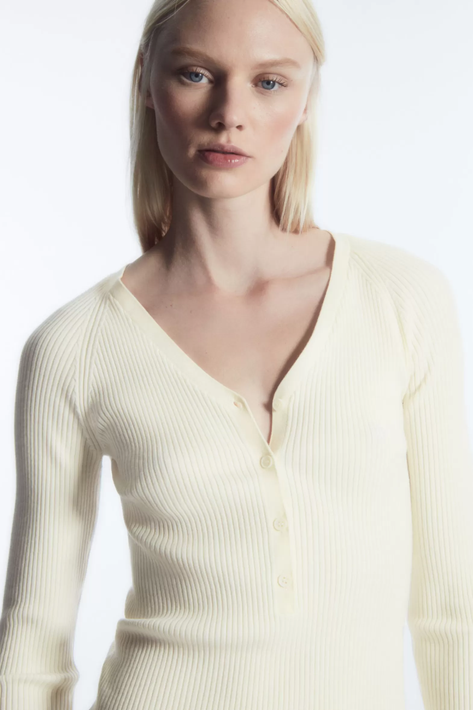 COS V-NECK RIBBED WOOL HENLEY TOP